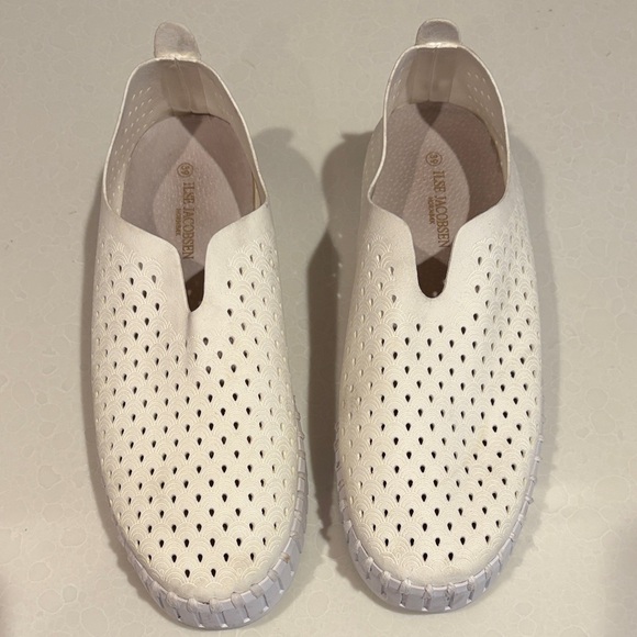Ilse Jacobsen Shoes - Ilse Jacobsen Off-White Hornbaek Perforated Platform Slip-Ons Sz 39